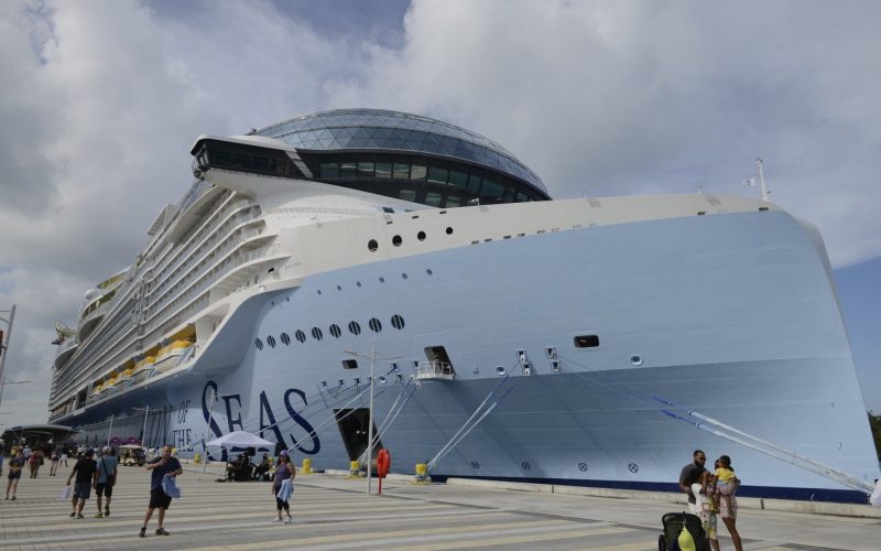 Icon of the Seas Cruise Ship