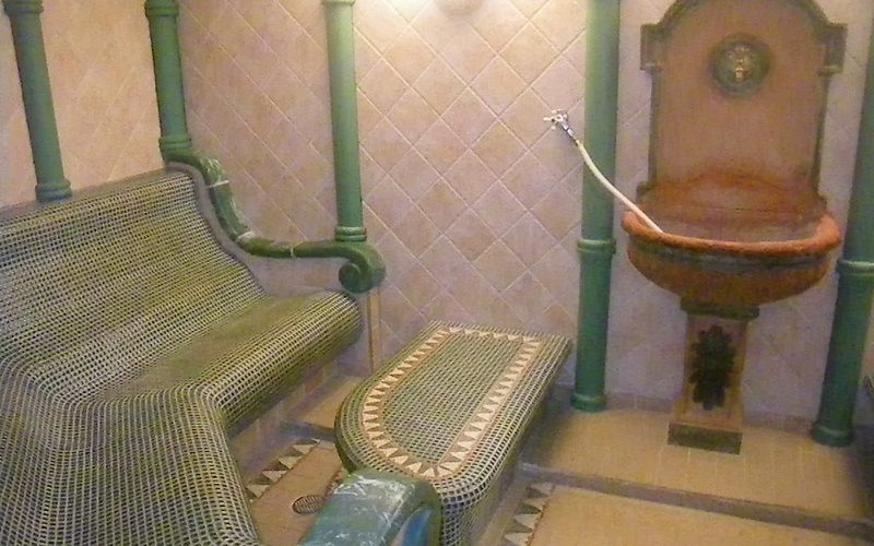 Sauna in Disney Rainforest Room